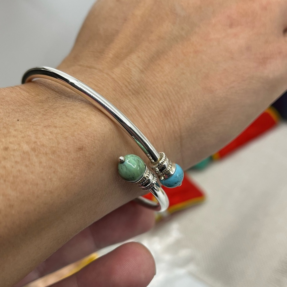 Vintage 925 Sterling Silver Front-Open Torque Bracelet - Turquoise - Picture 16 of 17
